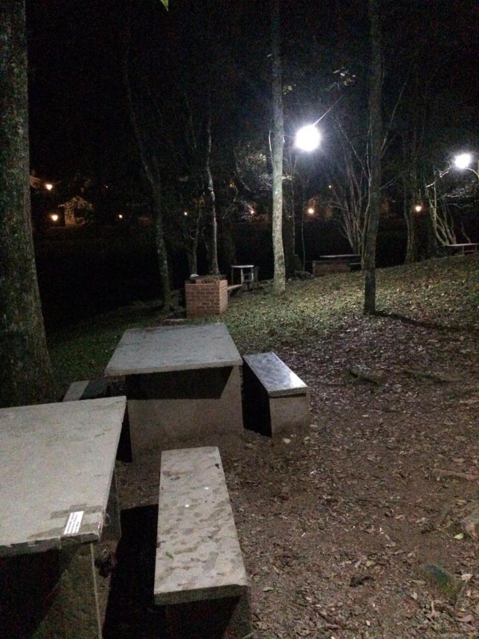 פלורס דה קוניה Pousada Parque Das Pitangueiras מראה חיצוני תמונה